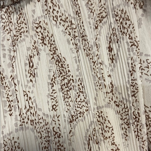 EN SAISON PLEATED MAXI DRESS CREAM SMALL - Picture 6 of 9